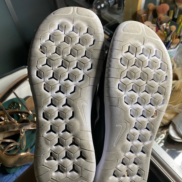 Nike Running Shoes - Picture 2 of 2